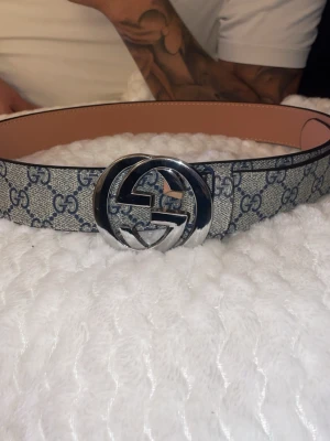  GG Bälte -  Perfekt accessoar för att lyfta din outfit.