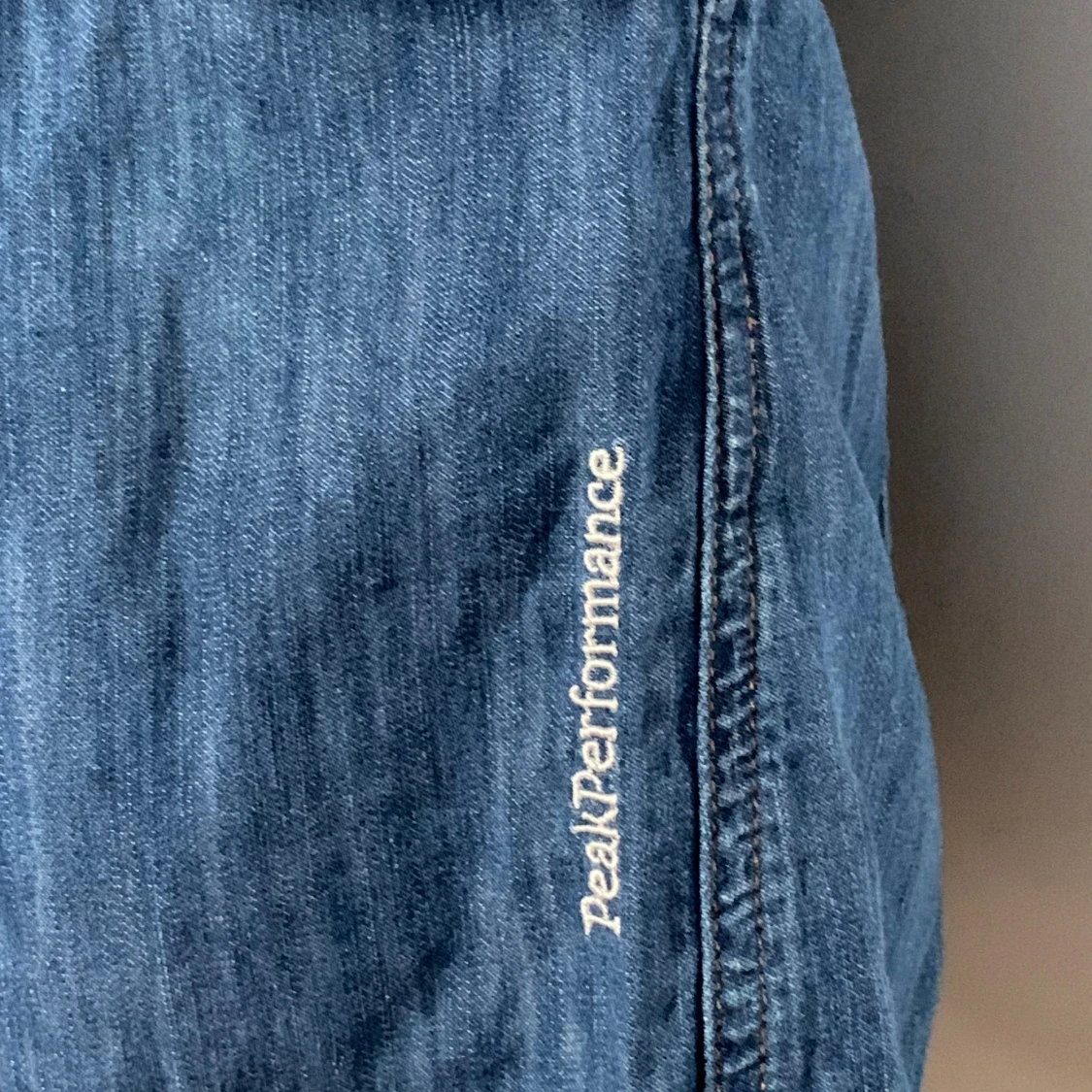 Jeansskjorta från Peak Performance - 3