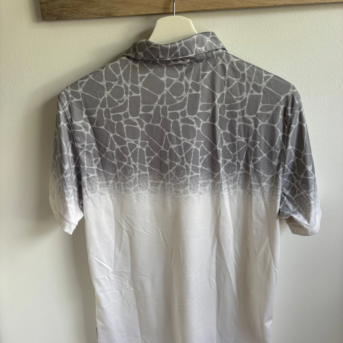 Gråvit mönstrad piké från Func Factory - 4