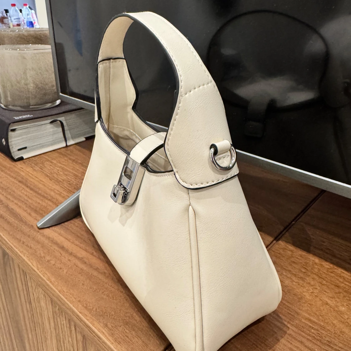 Vit väska  - 1