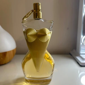 Jean Paul Gaultier Divine  - 100ml lite använd. 