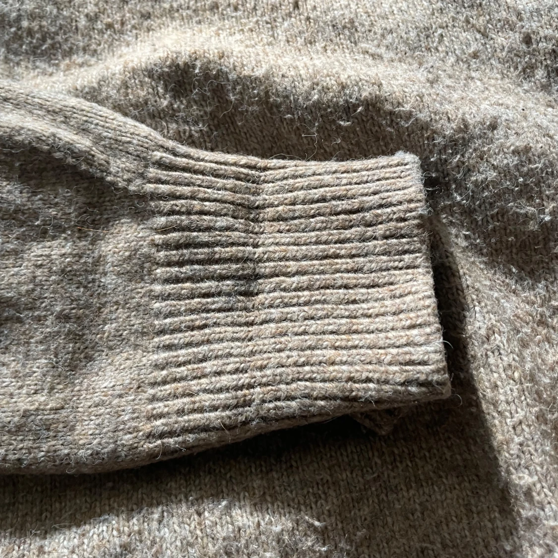 Beige stickad polotröja - 3