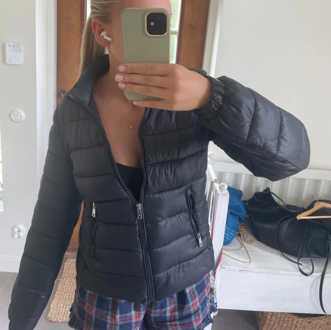 Svart pufferjacka - 2
