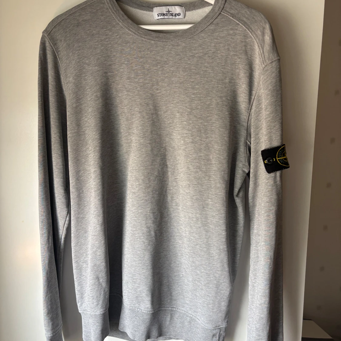 Grå sweatshirt från Stone Island