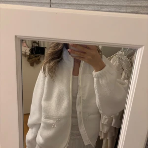 Teddy jacka  - En tunn fin teddy jacka. Aldrig använd💕 Storlek xs/s