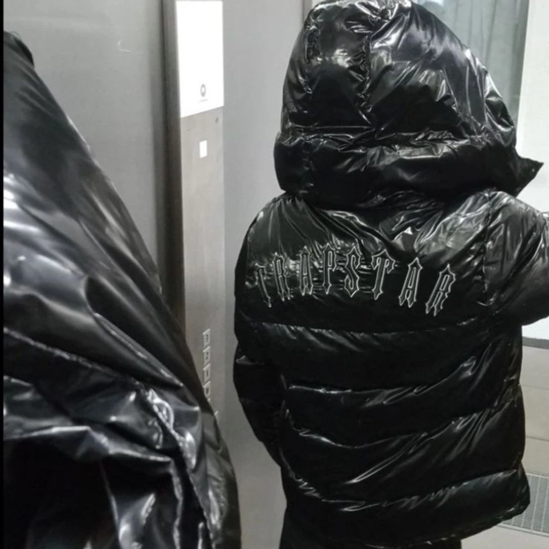 Svart pufferjacka från Trapstar - 2