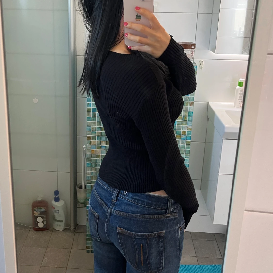 Svart ribbad långärmad topp - 1