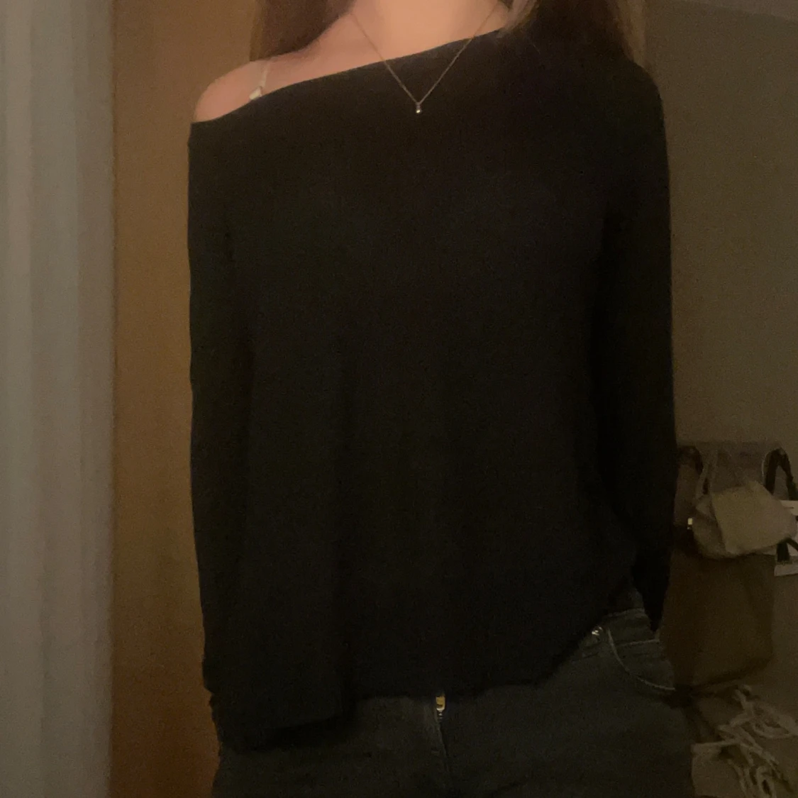 Svart offshoulder stickad tröja Zara