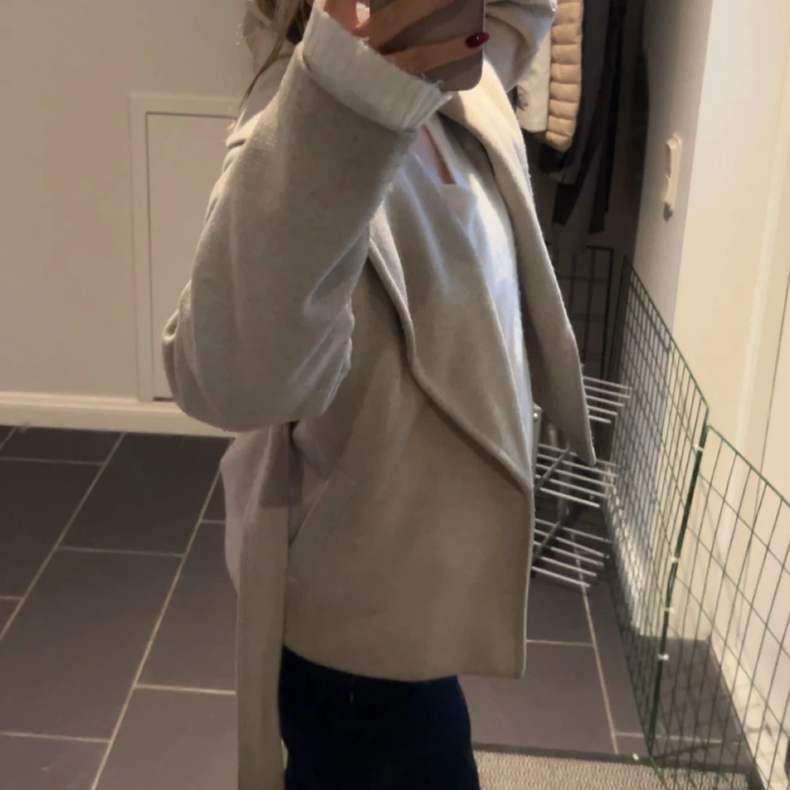 Beige omlottkappa med bälte - 3