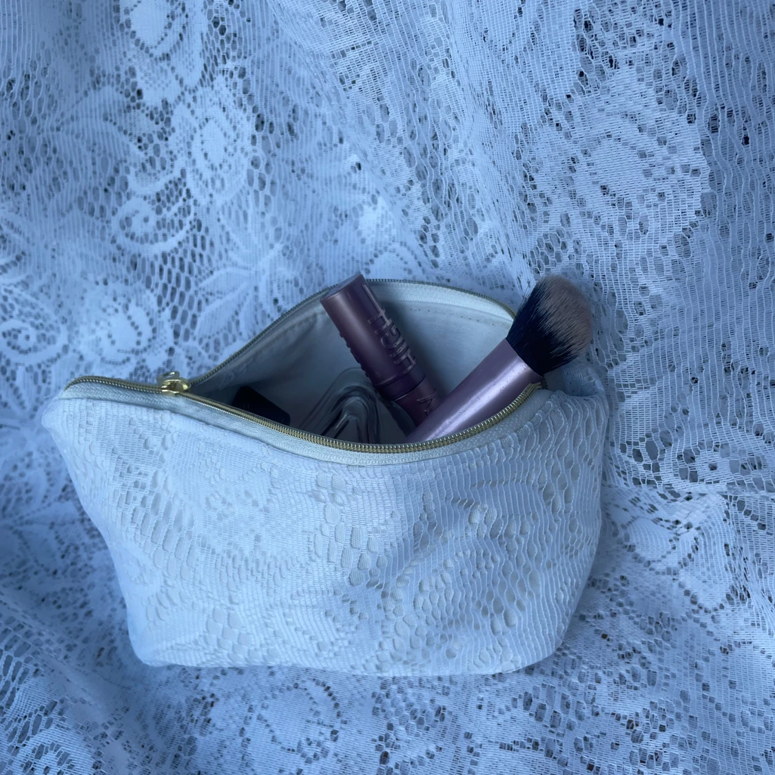 Vit spets necessär/väska - 2