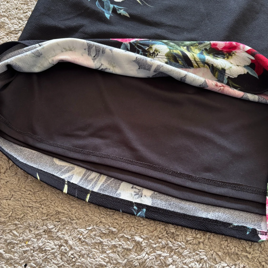 Svart blommig klänning från ONLY - 3