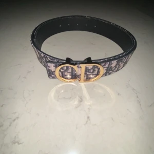 DiorBälte - Fint och stiligt DiorBälte 115cm