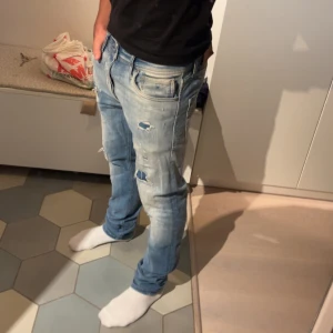 Jack and Jones - Säljer ett par goa jeans från JK. Skriv om du har några frågor eller funderingar!!!