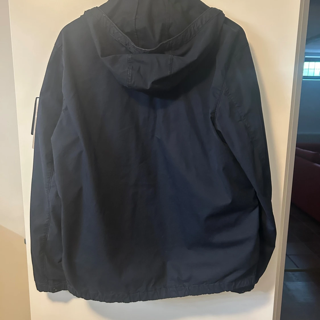 Marinblå vindjacka från Stone Island - 1