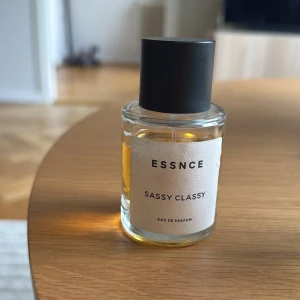Essnce sassy classy - Se bilder för mängd 