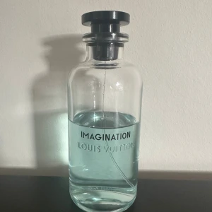 LV Imagination splittar/samples/parfymprover/ - Säljer splittar av LV Imagination, troligtvis en av LVs mest hypade parfymer.  Skickas i vadderat kuvert. Porto på 22kr tillkommer.  Priser  2/3/5/10/30ml 75/110/175/340/950kr  Ta chansen att prova på denna fantastiska doft!