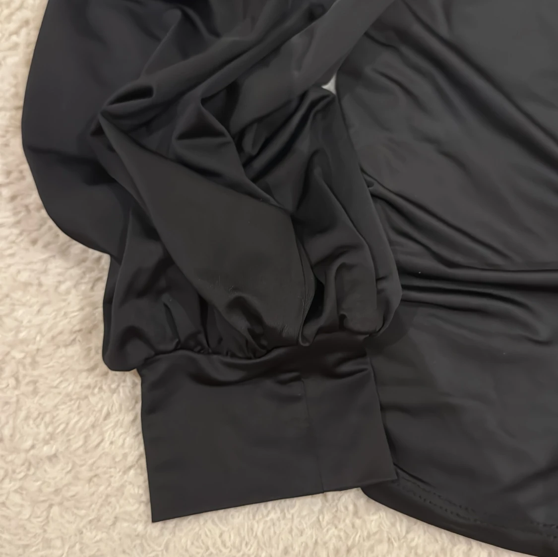 Svart topp från Nelly - 3