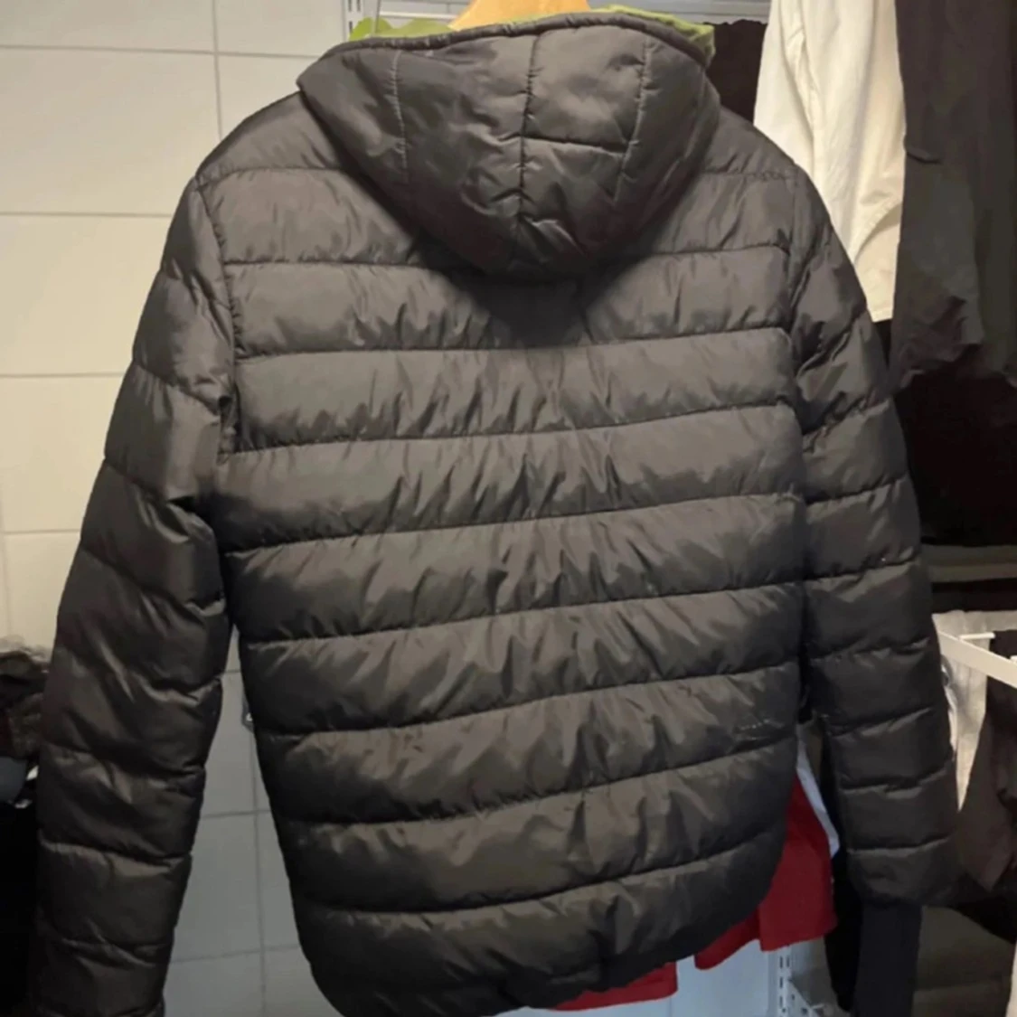 Svart pufferjacka från Colmar - 1