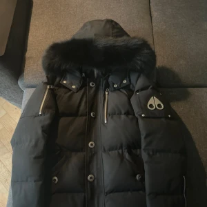 moose knuckles jacka - Byter mot en canada goose eller någon annan fet jacka