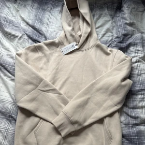 NY Beige hoodie från Jack & Jones  - Ny, aldrig använd. 