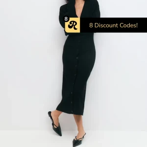 Svart långklänning med knappar - Jag söker den här klänningen i storlek xs 