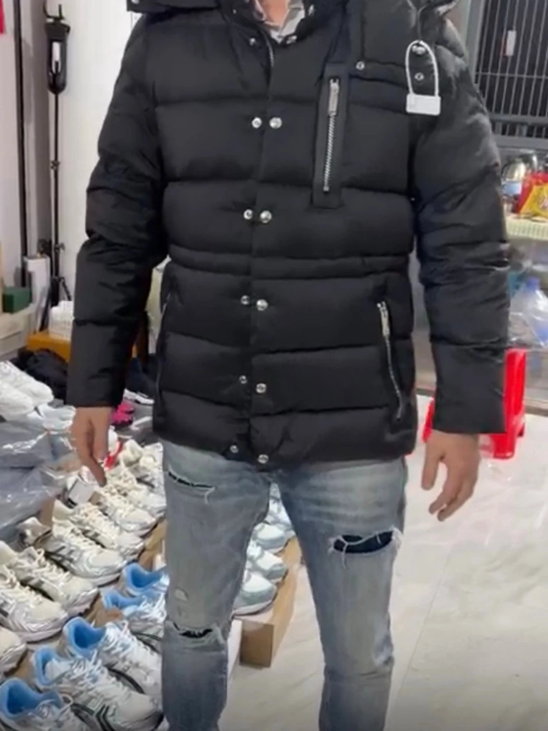 Svart pufferjacka med huva - 2