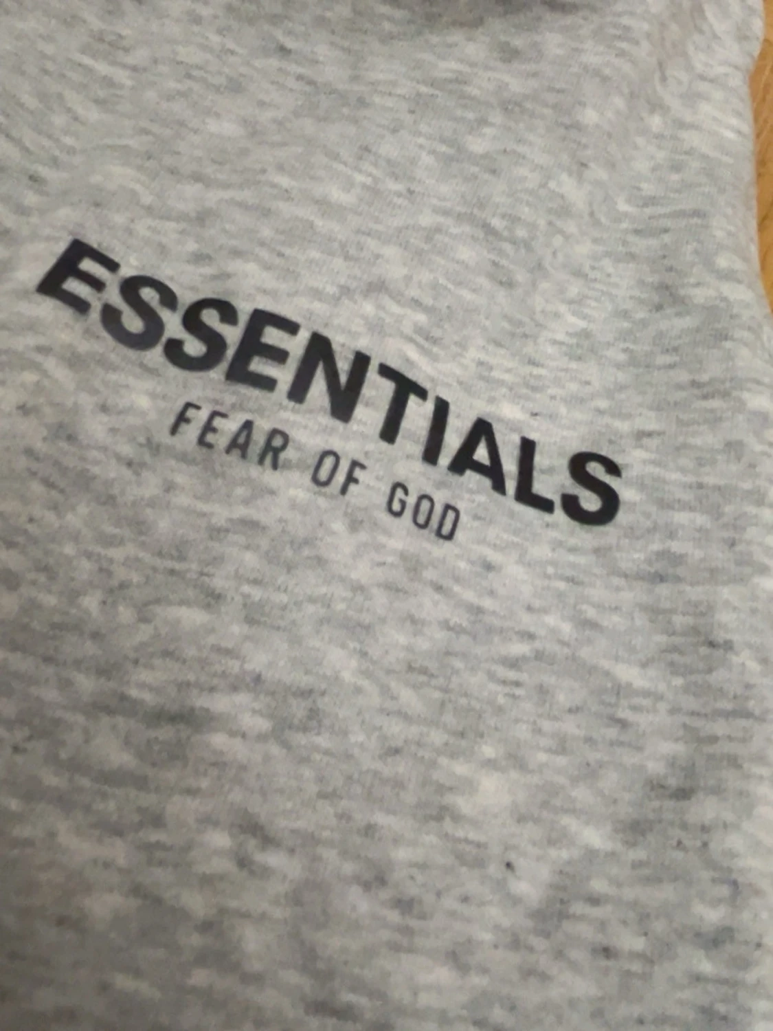 Grå shorts från Essentials Fear of God - 2