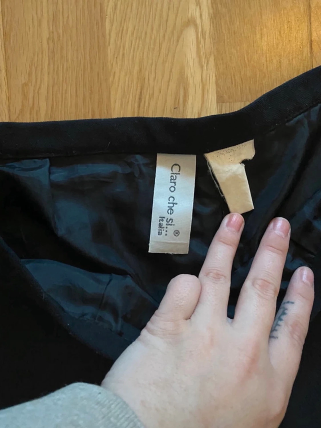 Svarta wide byxor från Claro che si - 1