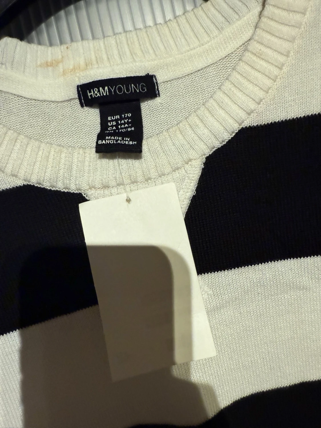 Randig svartvit tröja från H&M Young - 2