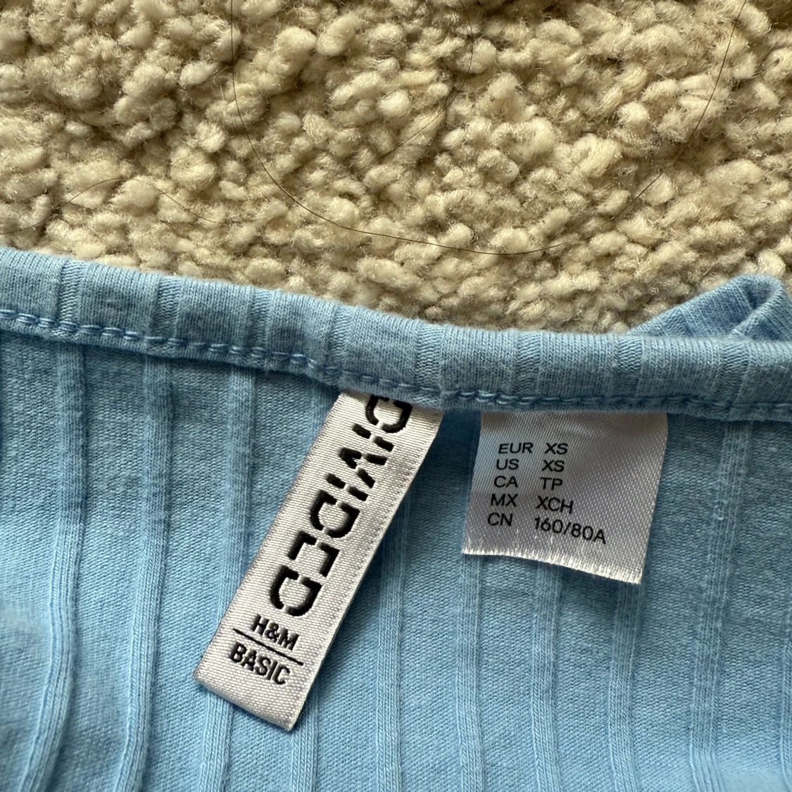 Ljusblå ribbad linnetopp H&M Divided - 3