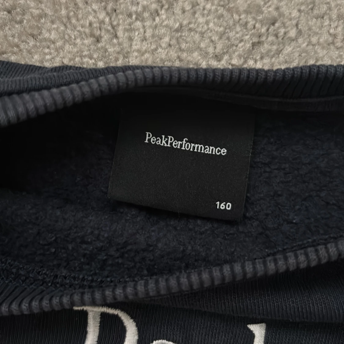 Mörkblå Peak Performance sweatshirt - 2