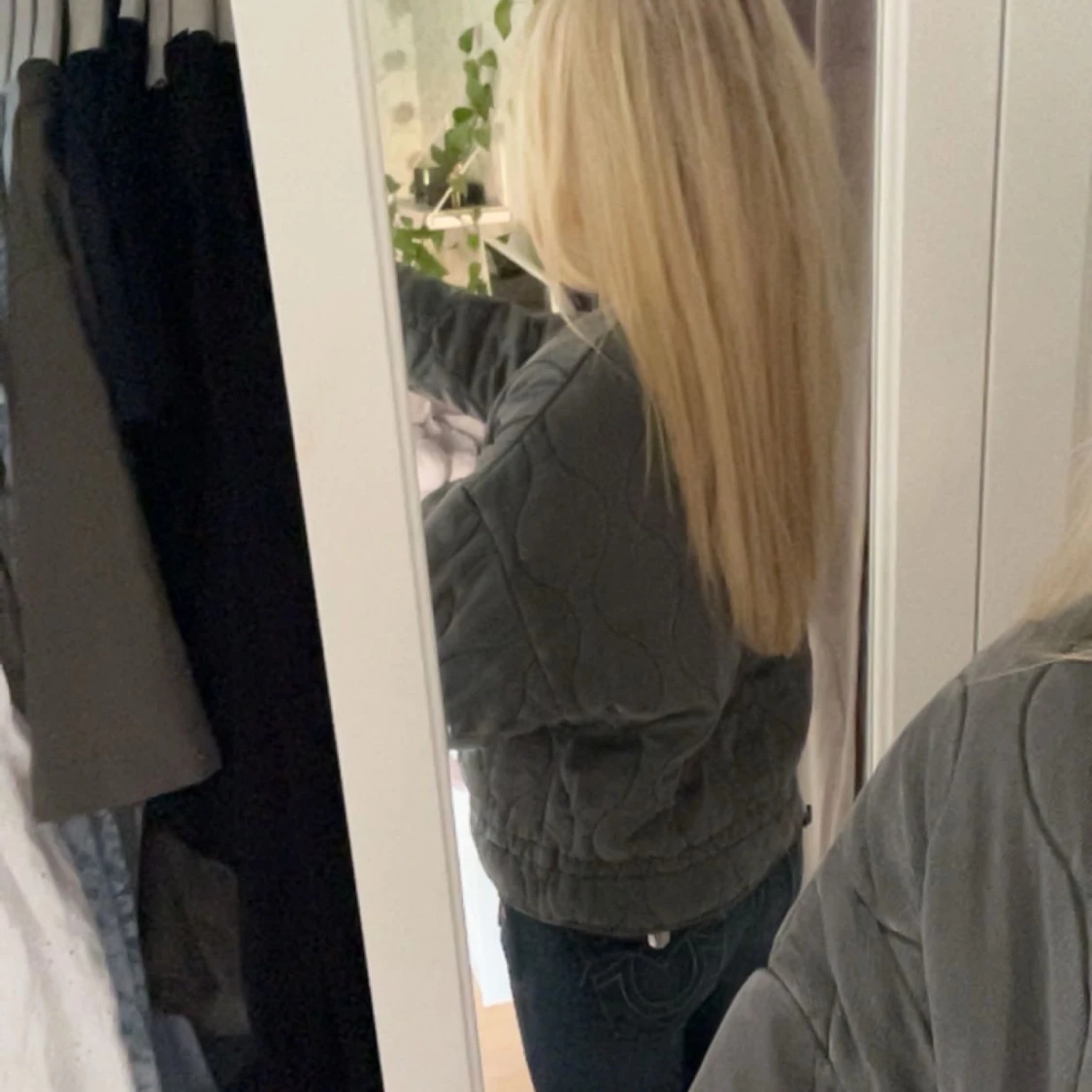 Grå quiltad jacka från Zara - 2