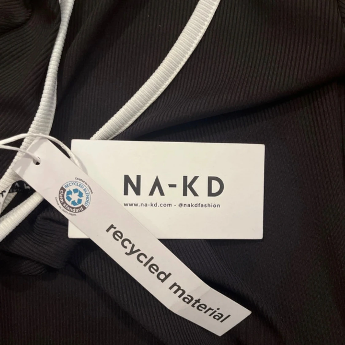 Svart långärmad topp från NA-KD - 2