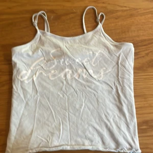 Linne - Blått pyamas linne med texten sweet dreams, storlek 158-164 från Kappahl