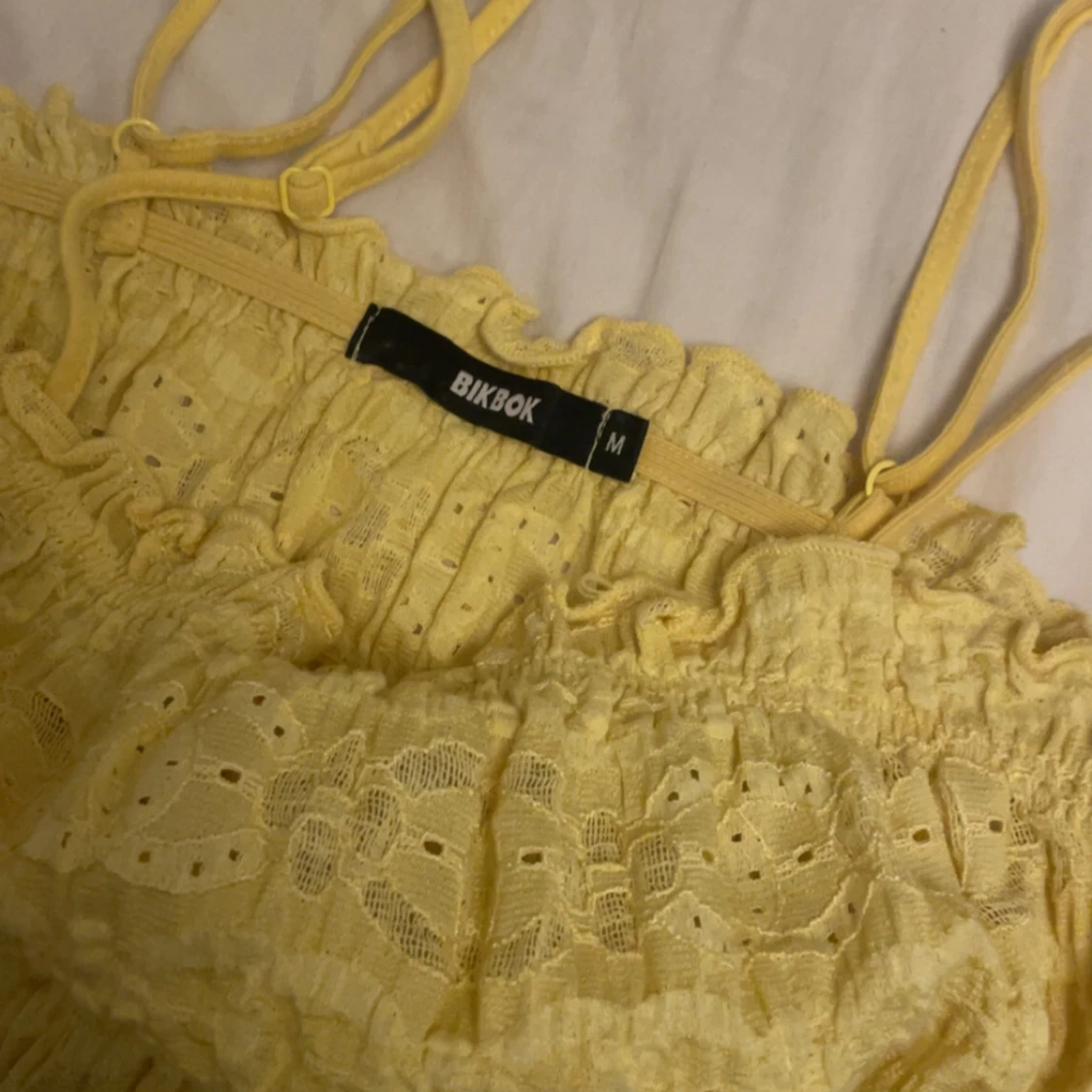 Gul spettröja från BikBok - 1