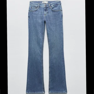 Zara jeans - Snygga lågmidjade jeans från Zara!