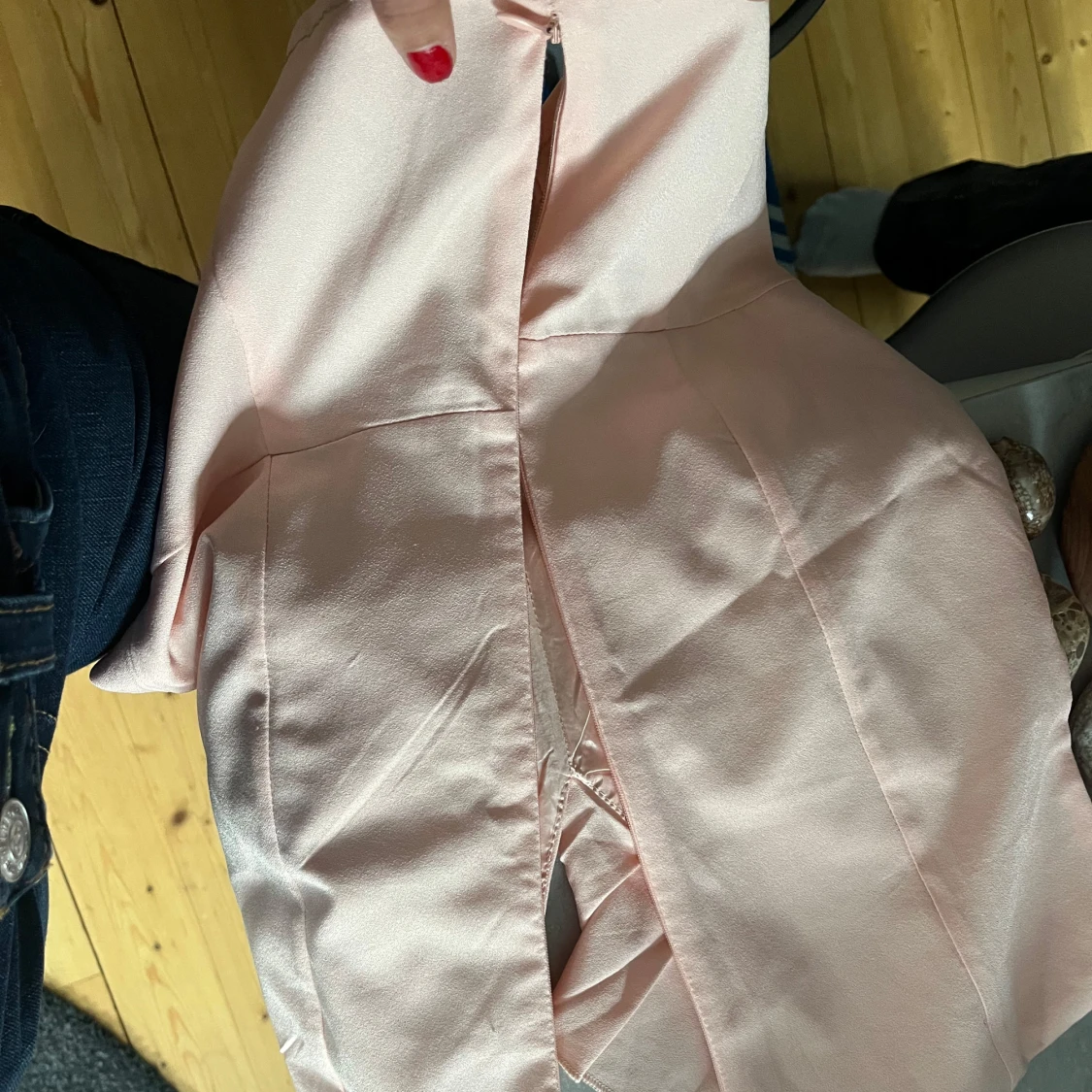 Ljusrosa omlottblus med volang - 3