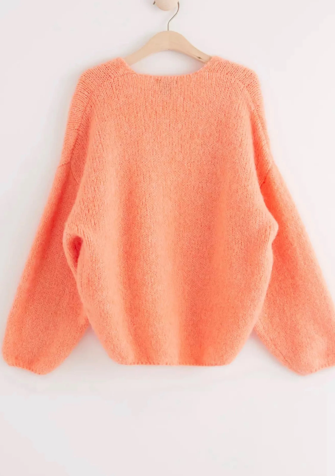 Korallfärgad stickad kofta från Lindex - 1