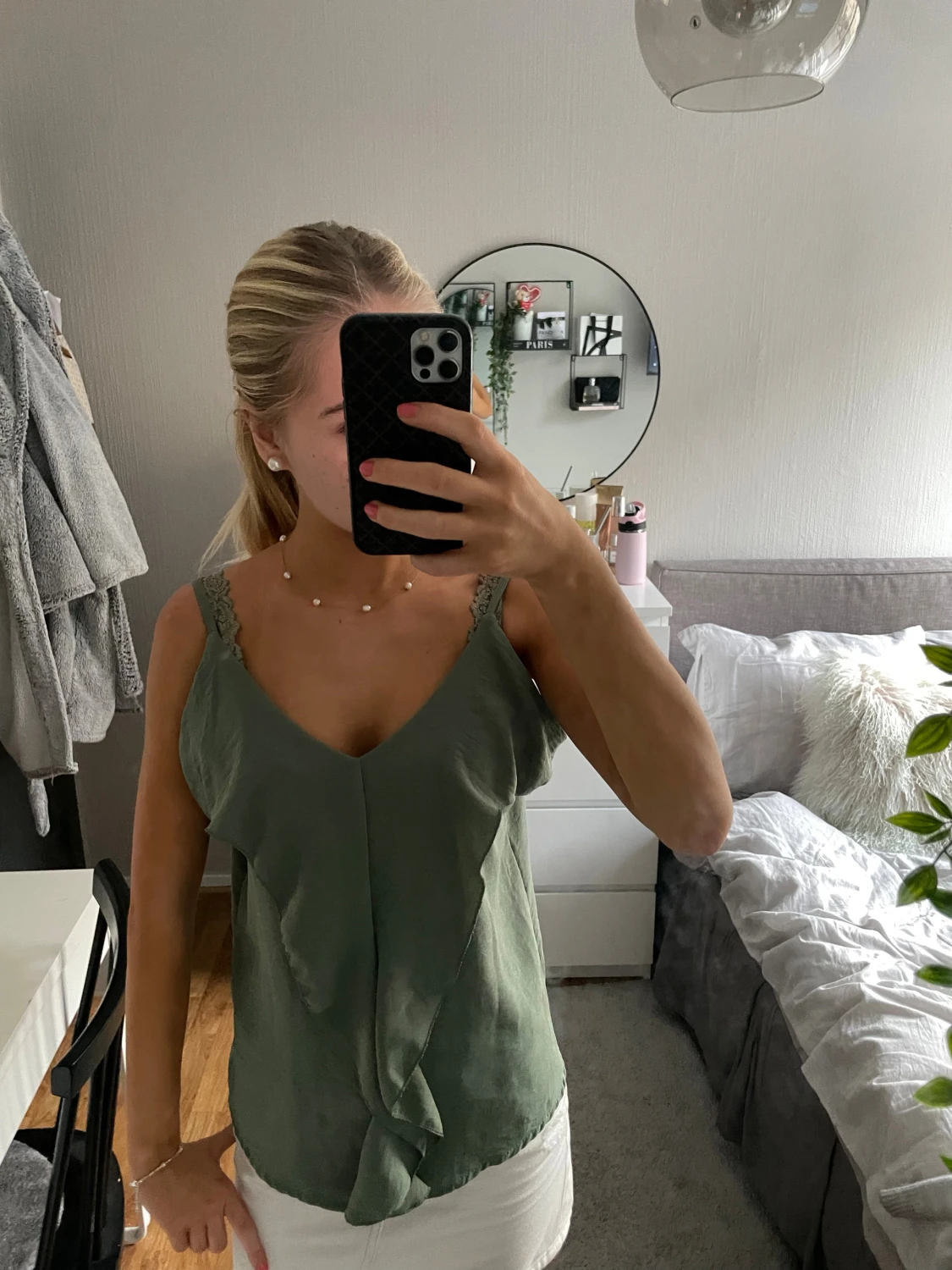 Grön linnetopp med spetsdetaljer - 2