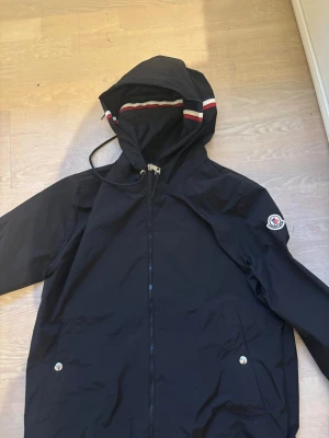 Svart vindjacka från Moncler - Svart monclear Grimpeurs Windbreaker utan några skador alls 