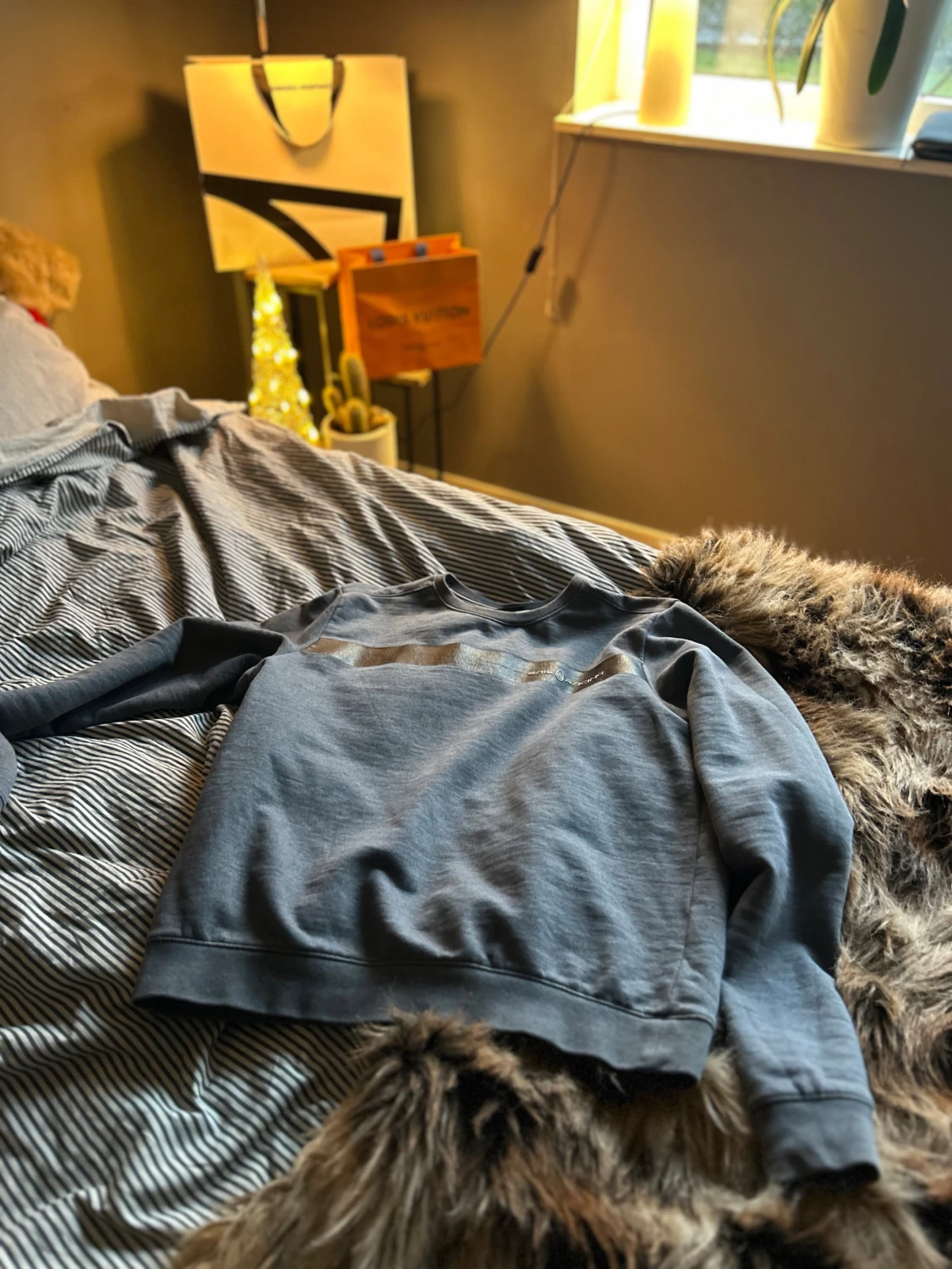 Mörkgrå Sail Racing sweatshirt