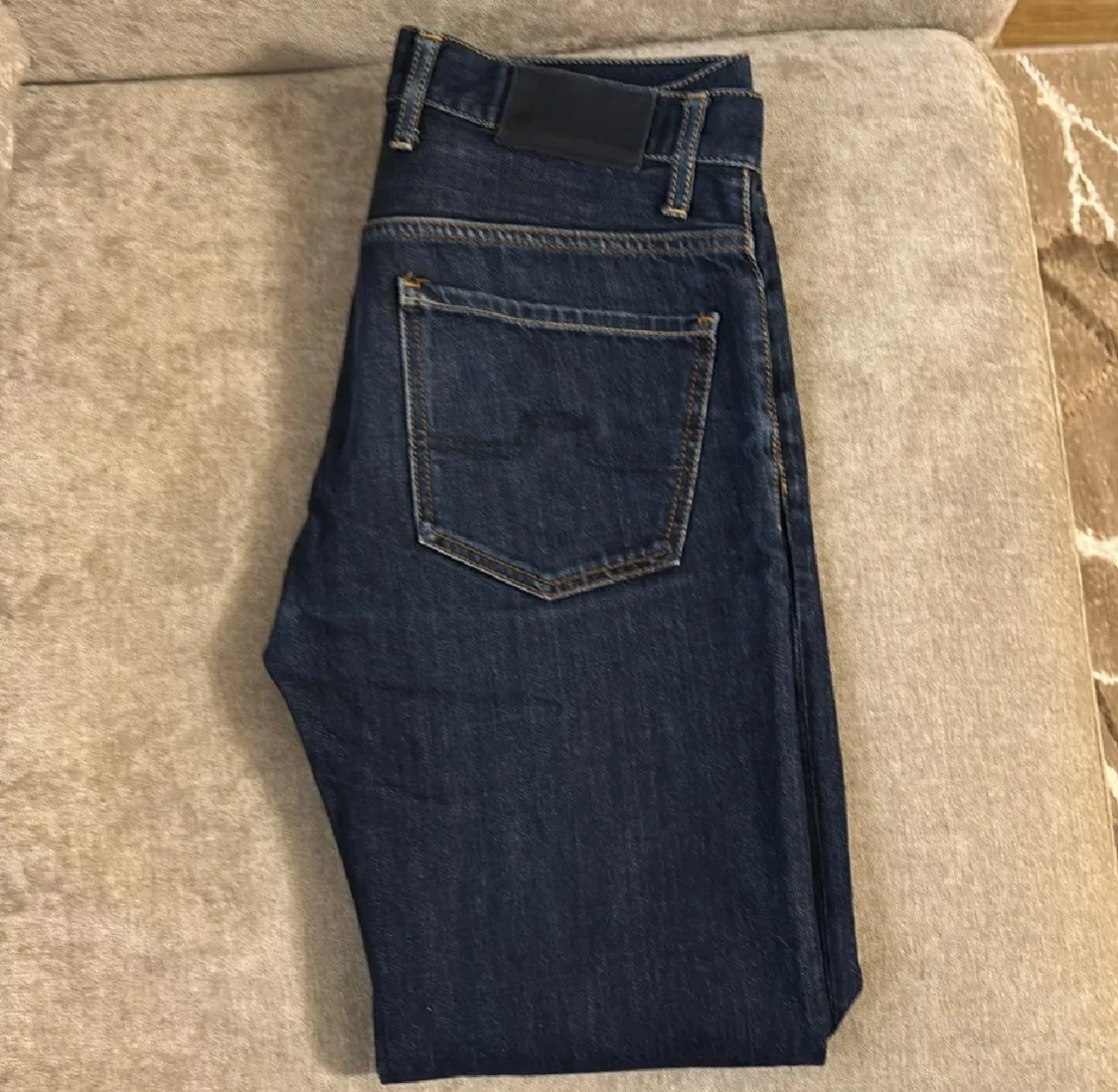 Mörkblå jeans från J.Lindeberg - 3