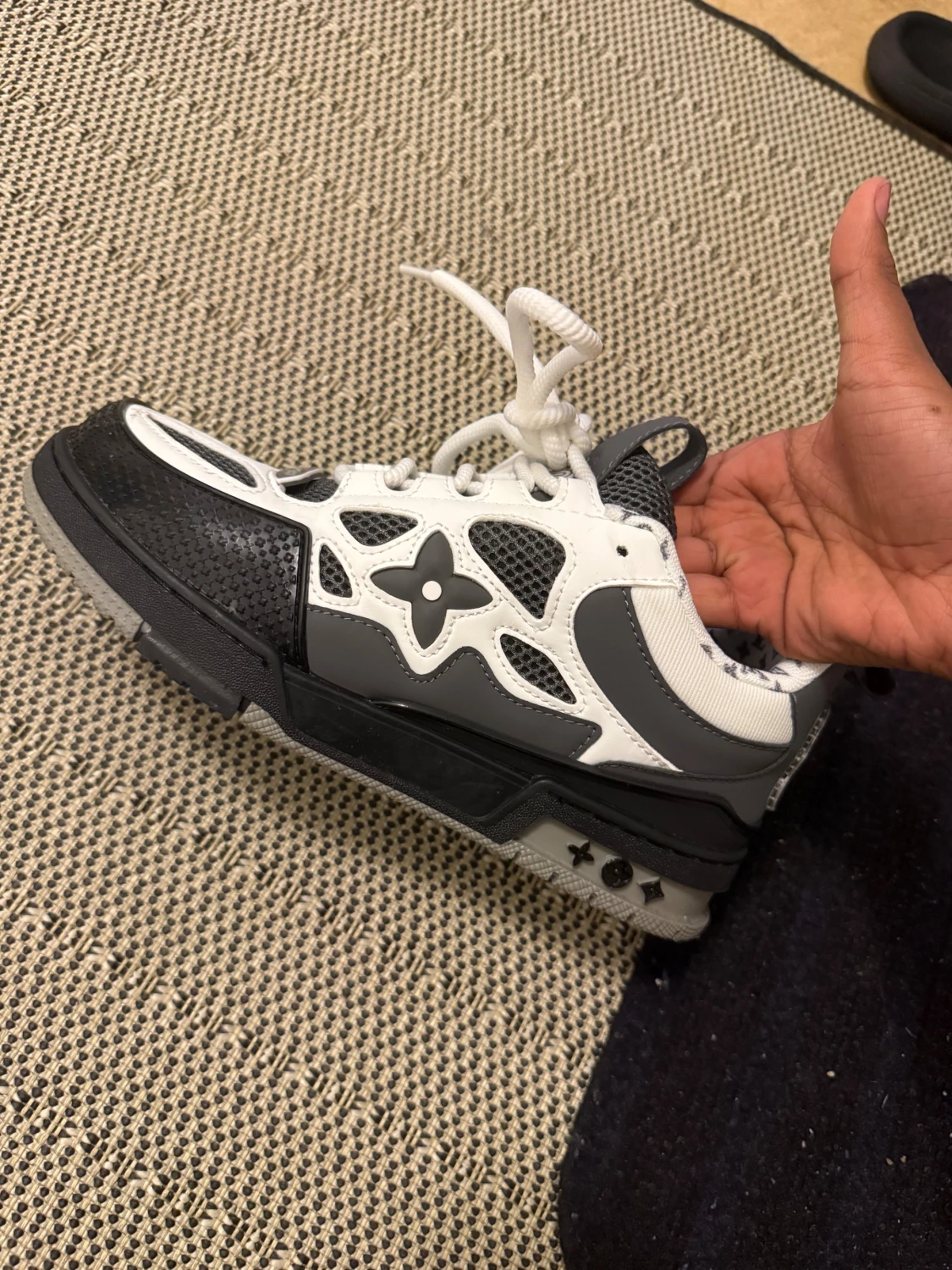 Lv skates black white grey