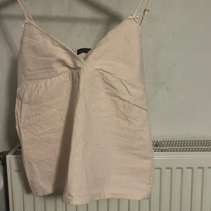 Brandy linne - Jätte fint brandy linne helt ny bara utan prislapp, köpt i Spanien för typ 1 månad sen. 