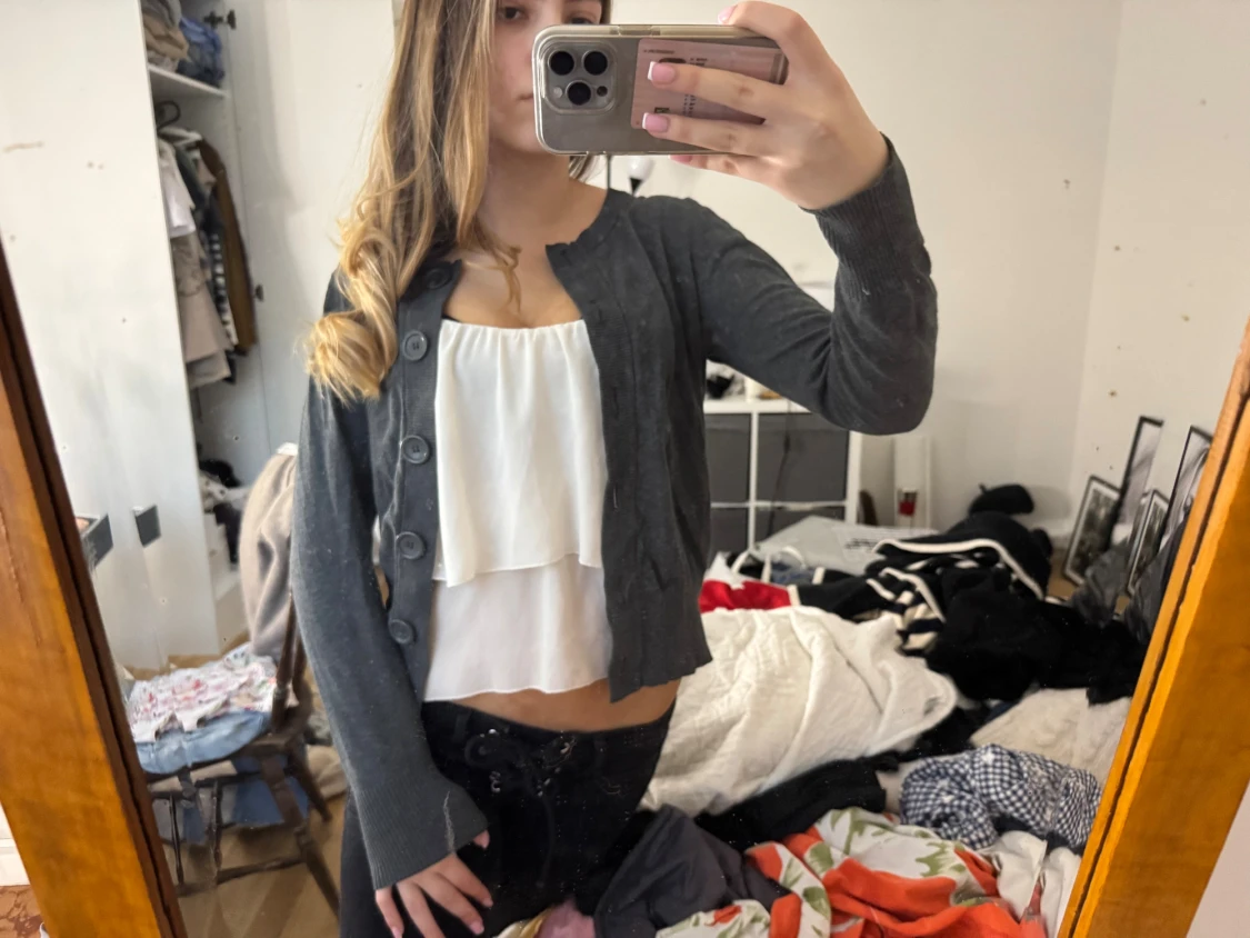 Mörkgrå kofta från H&M med knappar - 1