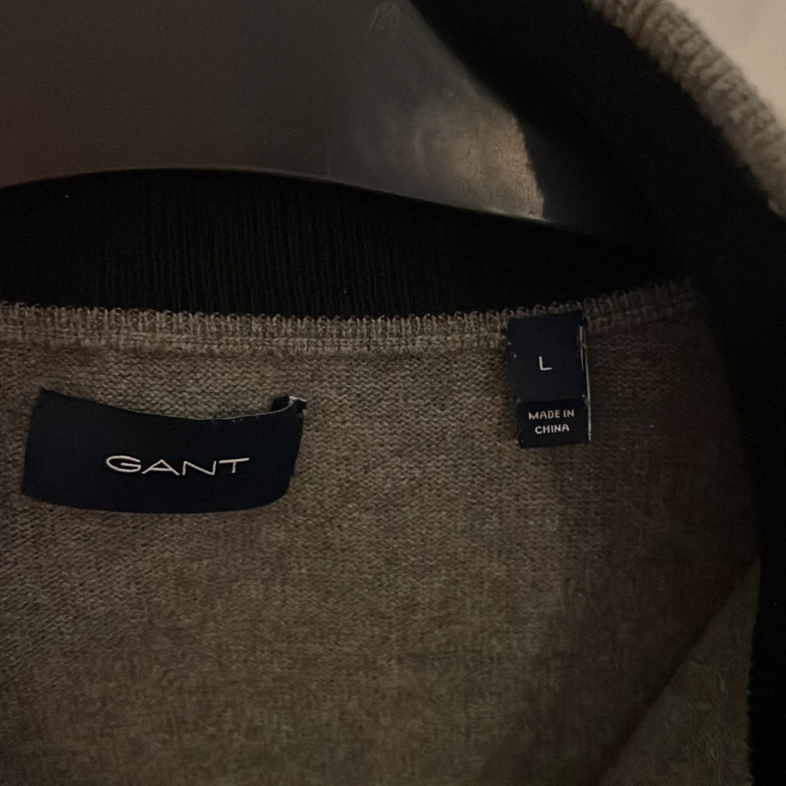 Grå half zip tröja från GANT - 1