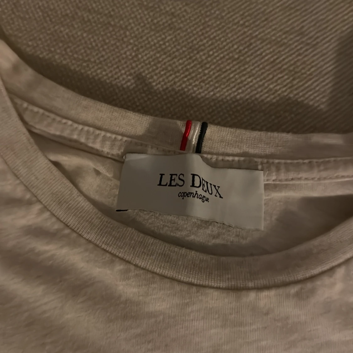 Vit t-shirt från Les Deux - 1