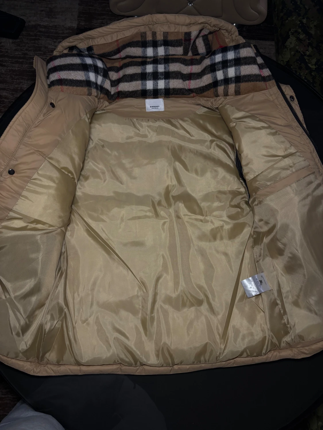 Beige pufferväst från Burberry - 2