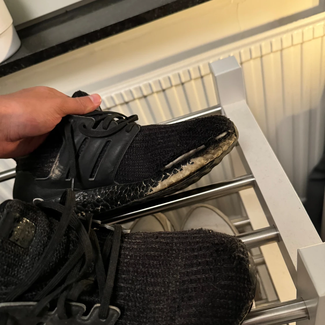 Svarta Adidas Ultraboost sneakers - 4