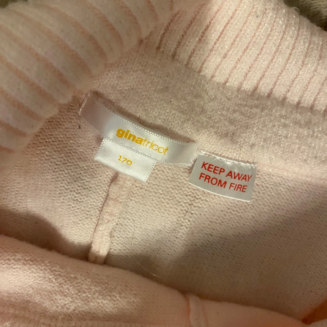 Ljusrosa stickade byxor Gina Tricot - 2